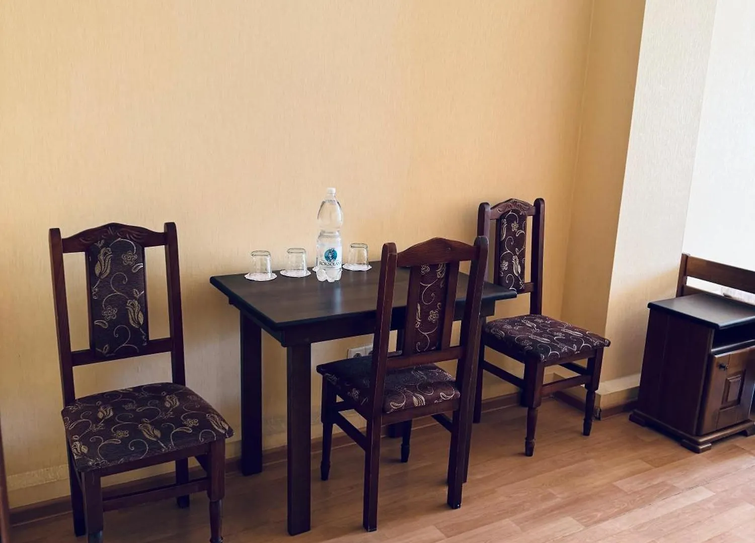 Etna Hotel Lviv