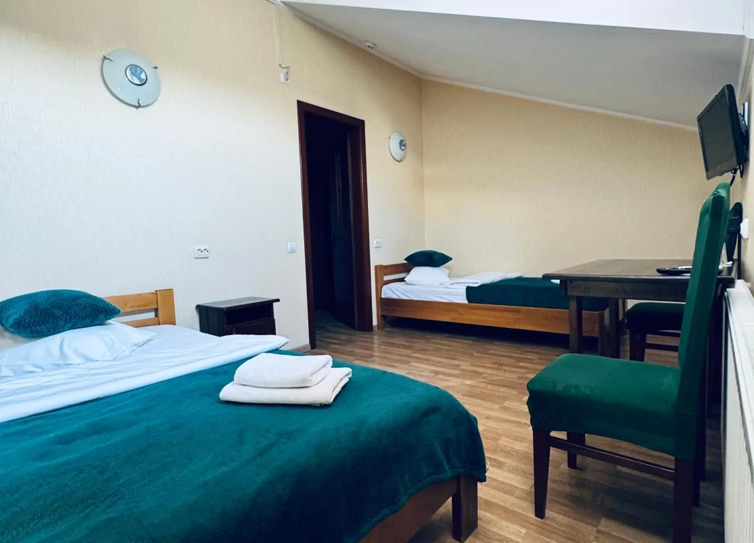 Etna Hotel Lviv