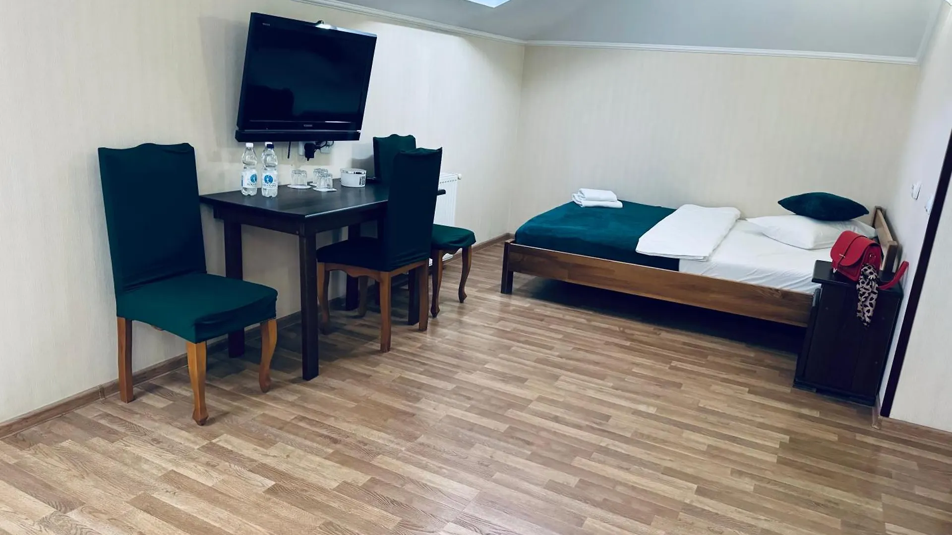 Etna Hotel Lviv