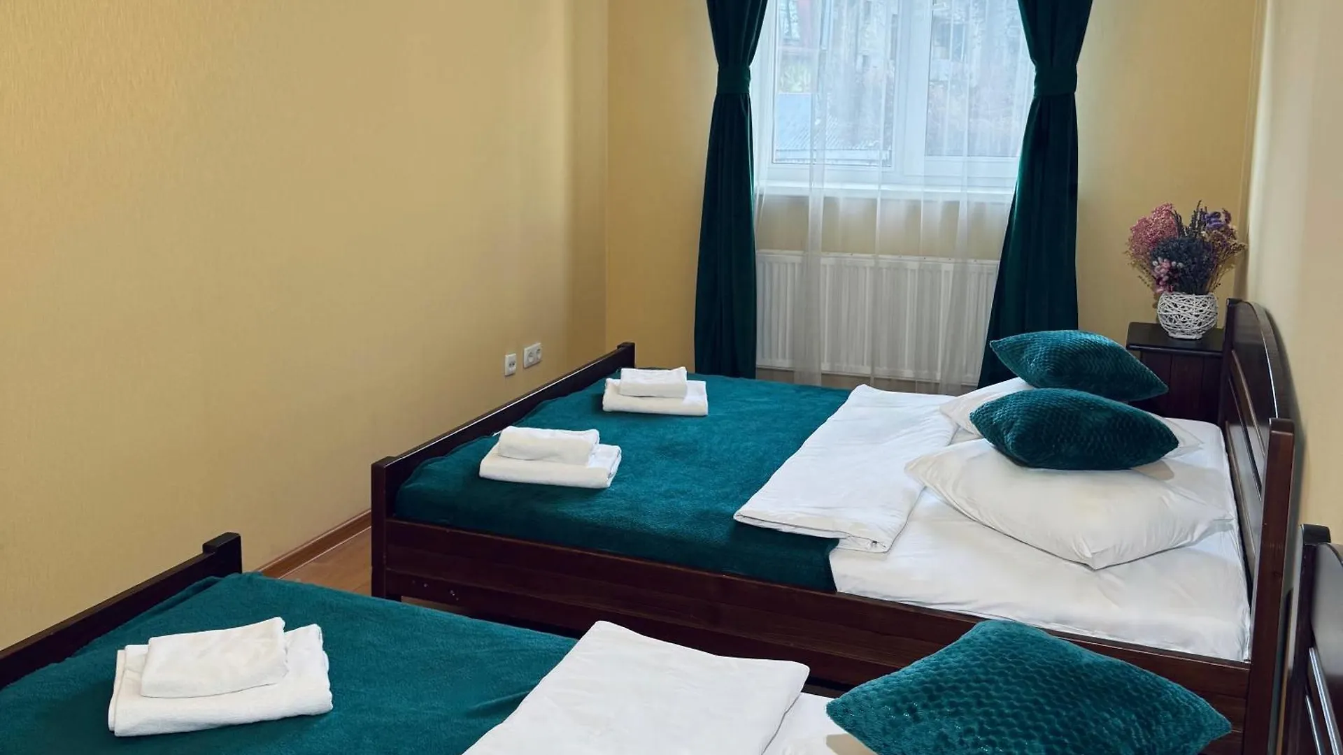 Etna Hotel Lviv